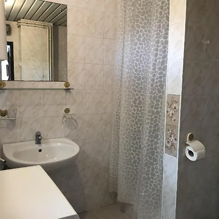 With A Parking Space - Volosko, - 7872 אופטיה